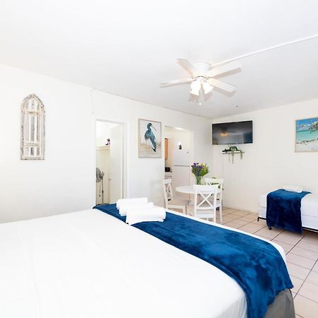 Tropic Isle Hotel & Apartment Hollywood Exterior photo