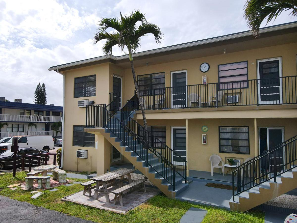 Tropic Isle Hotel & Apartment Hollywood Exterior photo