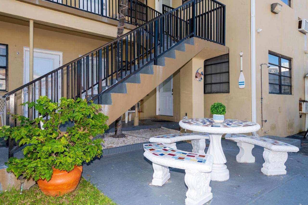 Tropic Isle Hotel & Apartment Hollywood Exterior photo